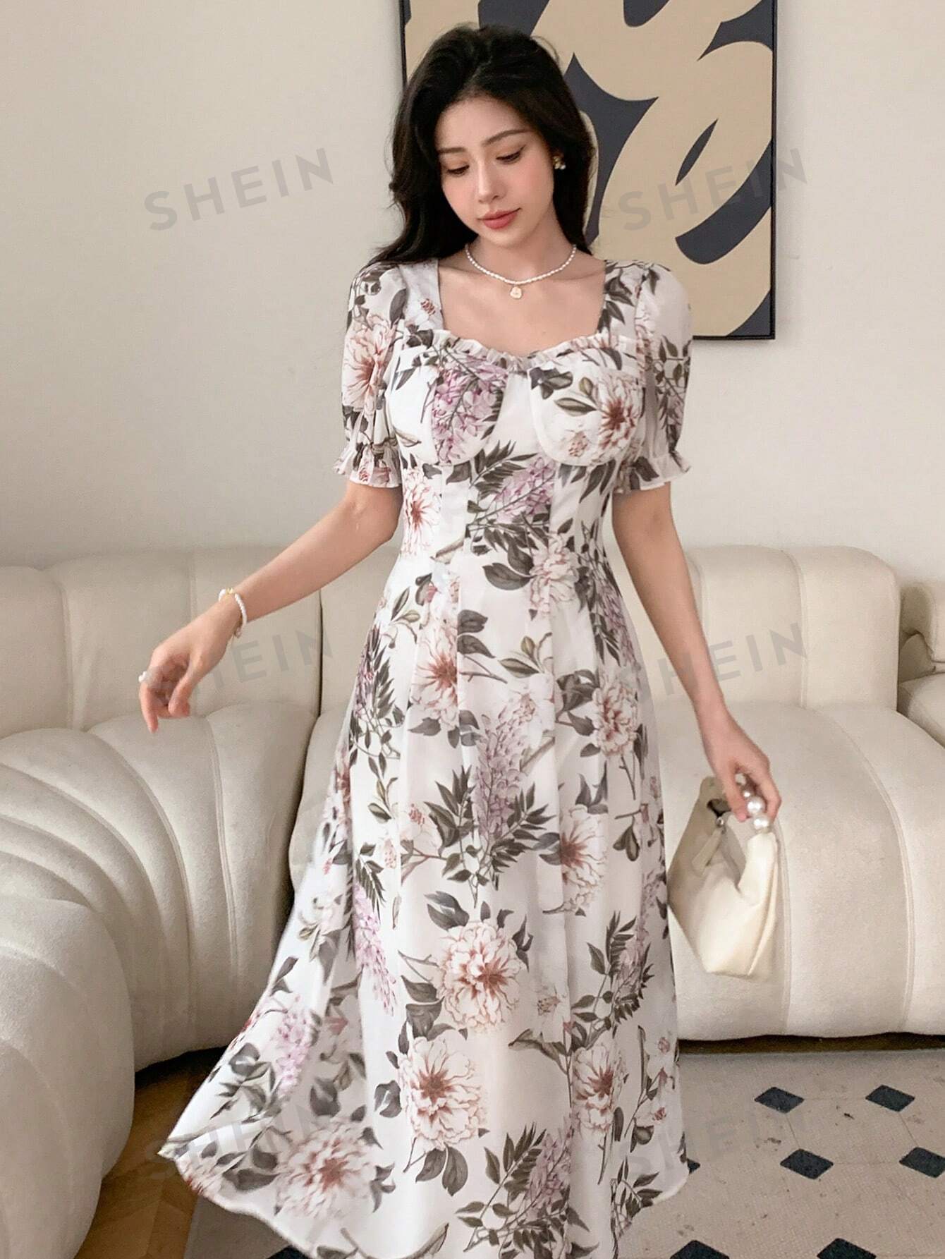 цена DAZY Женское платье с оборками и короткими рукавами с вырезом в форме сердца и цветочным принтом, сиреневый фиолетовый