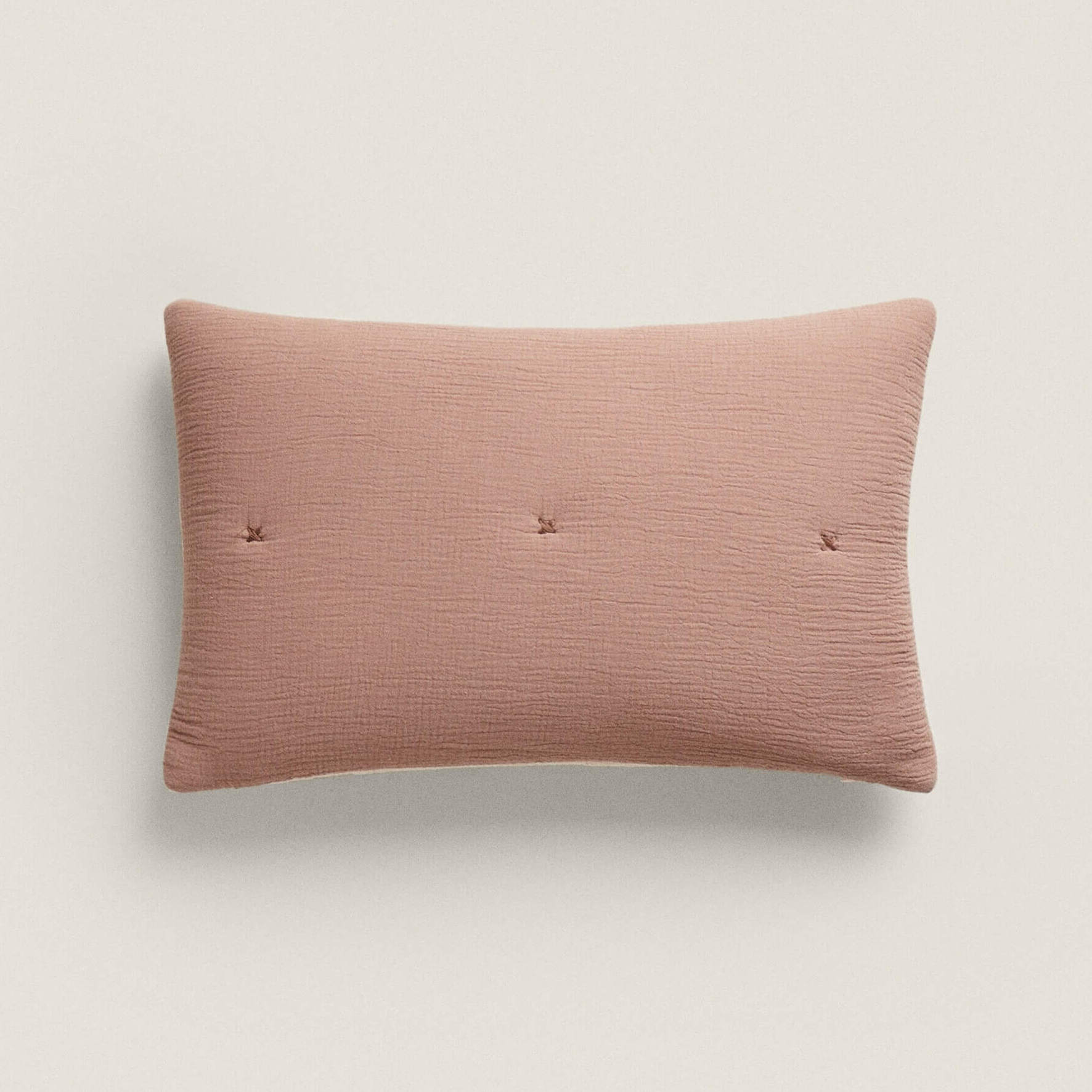 цена Детский чехол для подушки Zara Home Muslin, розовый