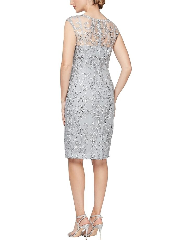 

Платье Alex Evenings Short Embroidered Dress with Illusion Neckline, цвет Pale Lilac