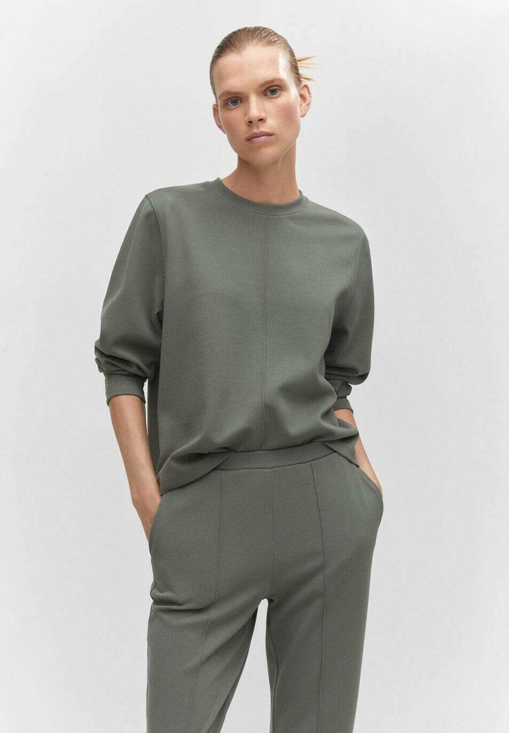 

Топ с длинными рукавами Mango, серый