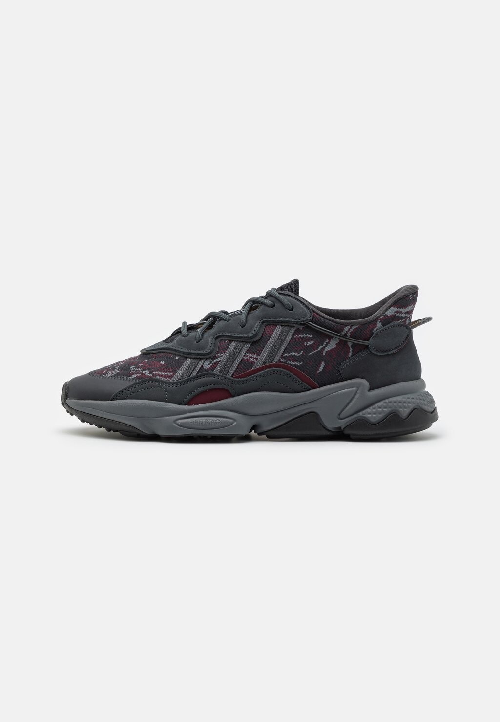 

Кроссовки adidas Originals Ozweego Unisex, карбон / теневой красный