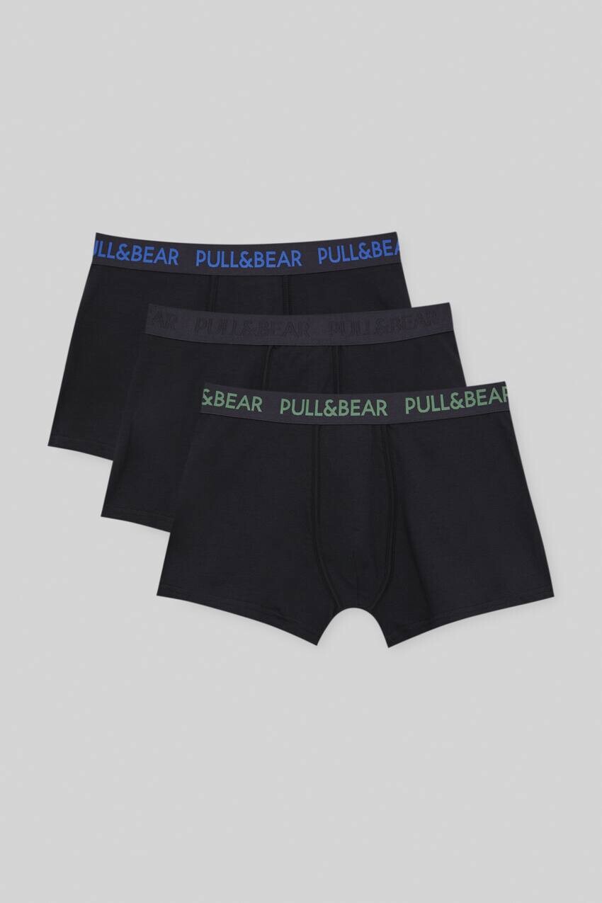 

В упаковке 3 боксера. Pull&Bear