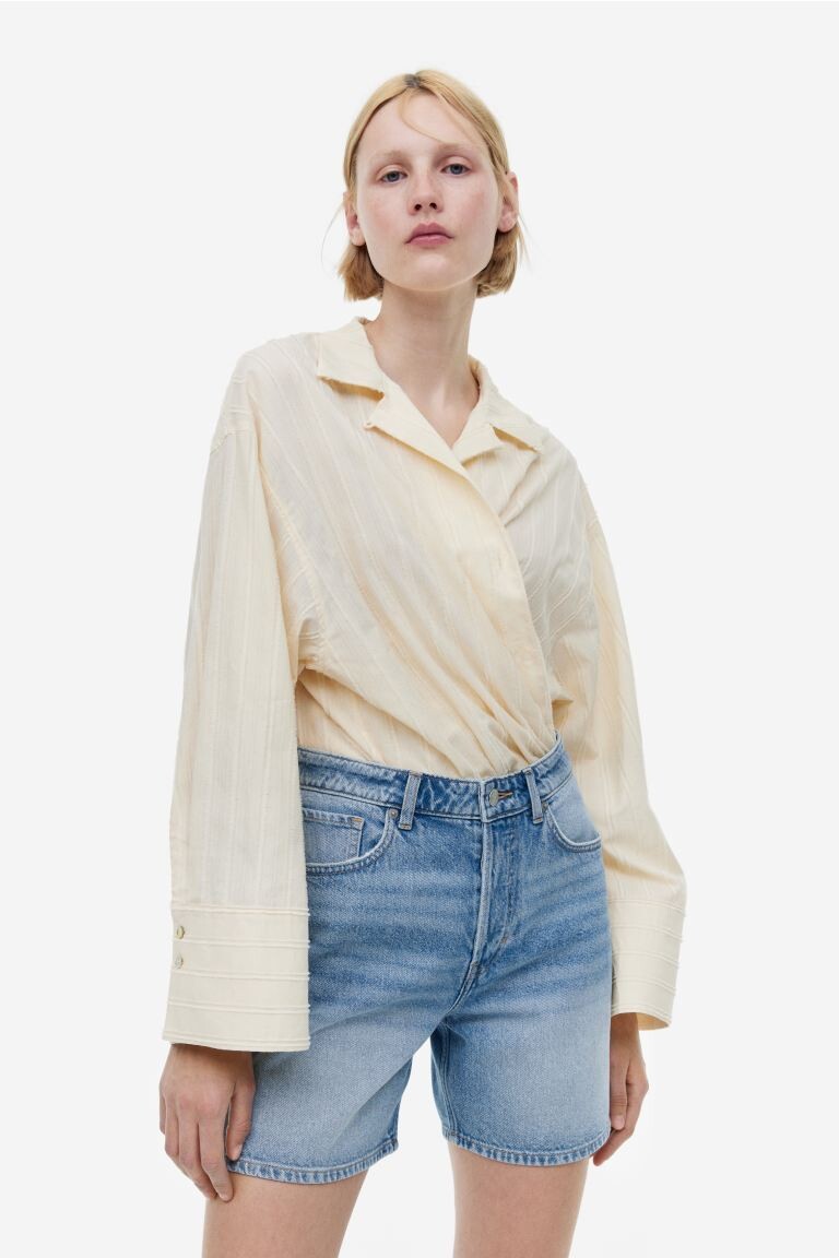 

Высокие джинсовые шорты-бермуды H&M, светло-синий деним