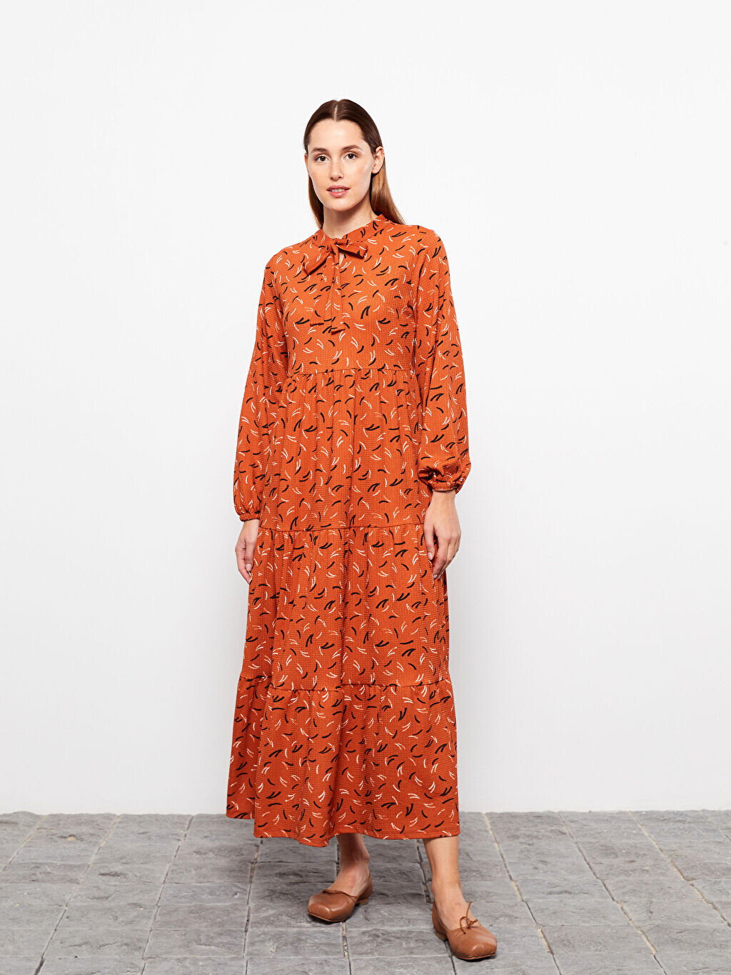 

Женское платье с длинным рукавом и воротником-стойкой LCW Modest