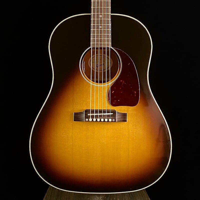 

Gibson J-45 Standard - винтажные солнечные лучи