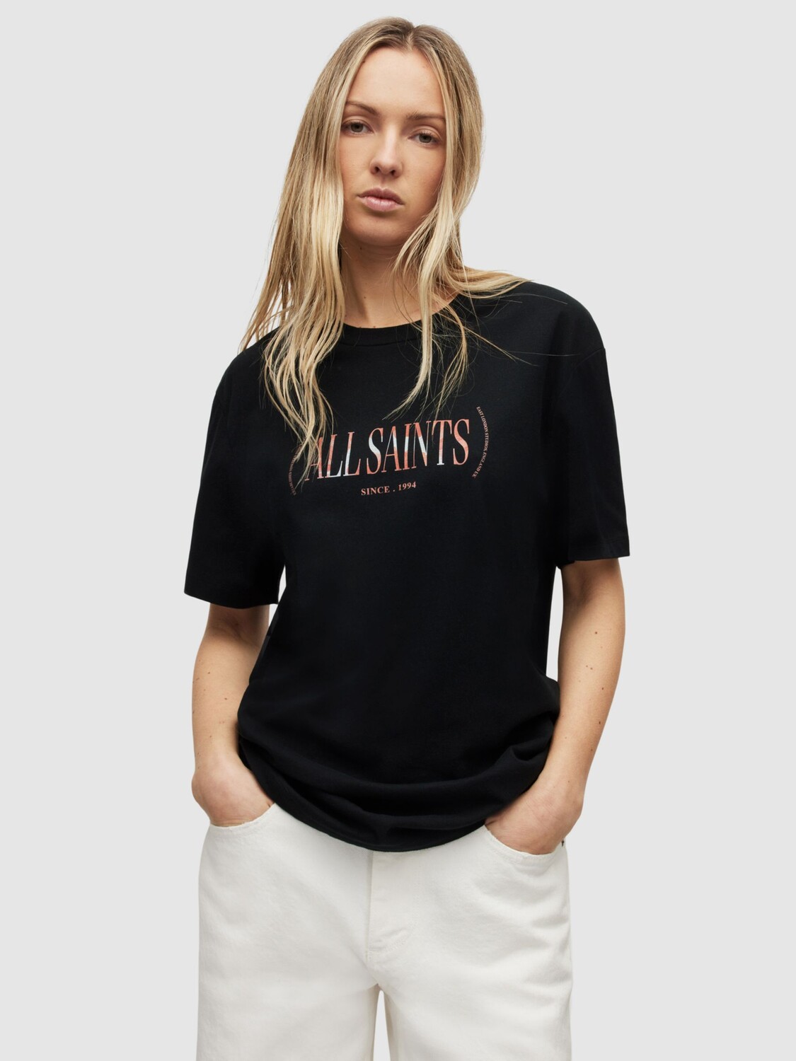 

Футболка бойфренда с логотипом AllSaints Rila, черная