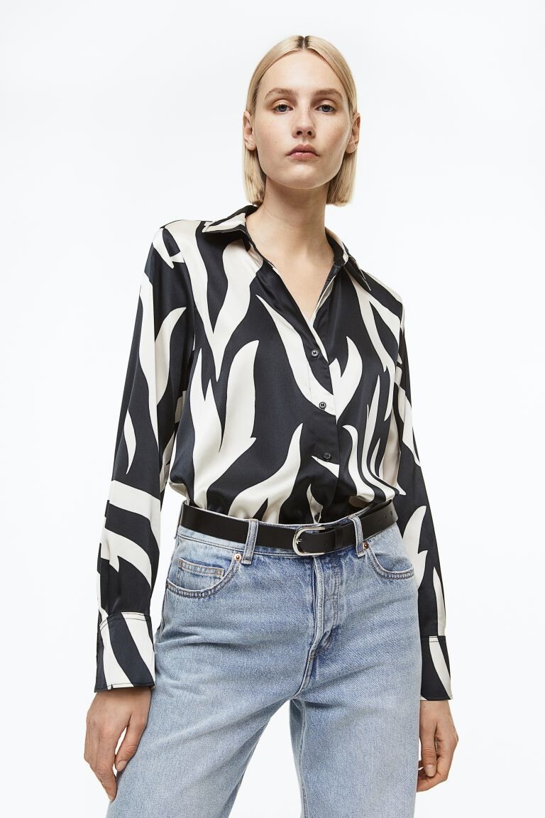 

Блузка с V-образным вырезом H&M, черный/листья