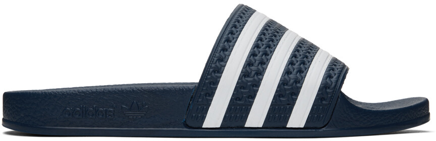 

Темно-синие и белые шлепанцы Adilette adidas Originals