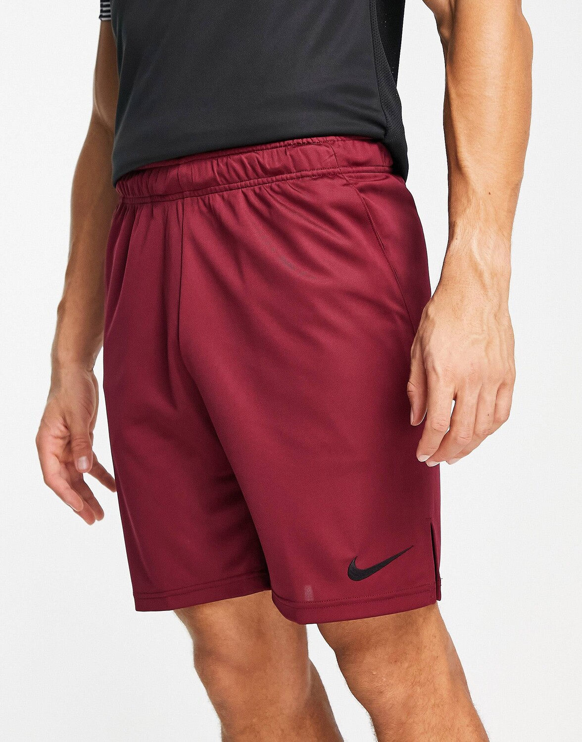 

Красные шорты Nike Training Dri-FIT 6.0