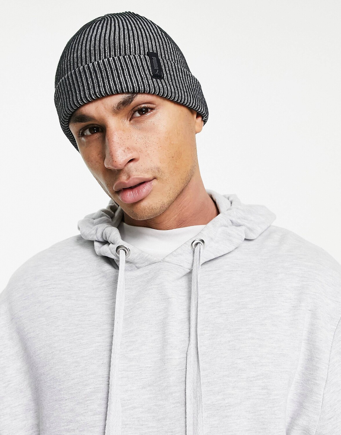 

Черно-серая шапка Puma Fisherman