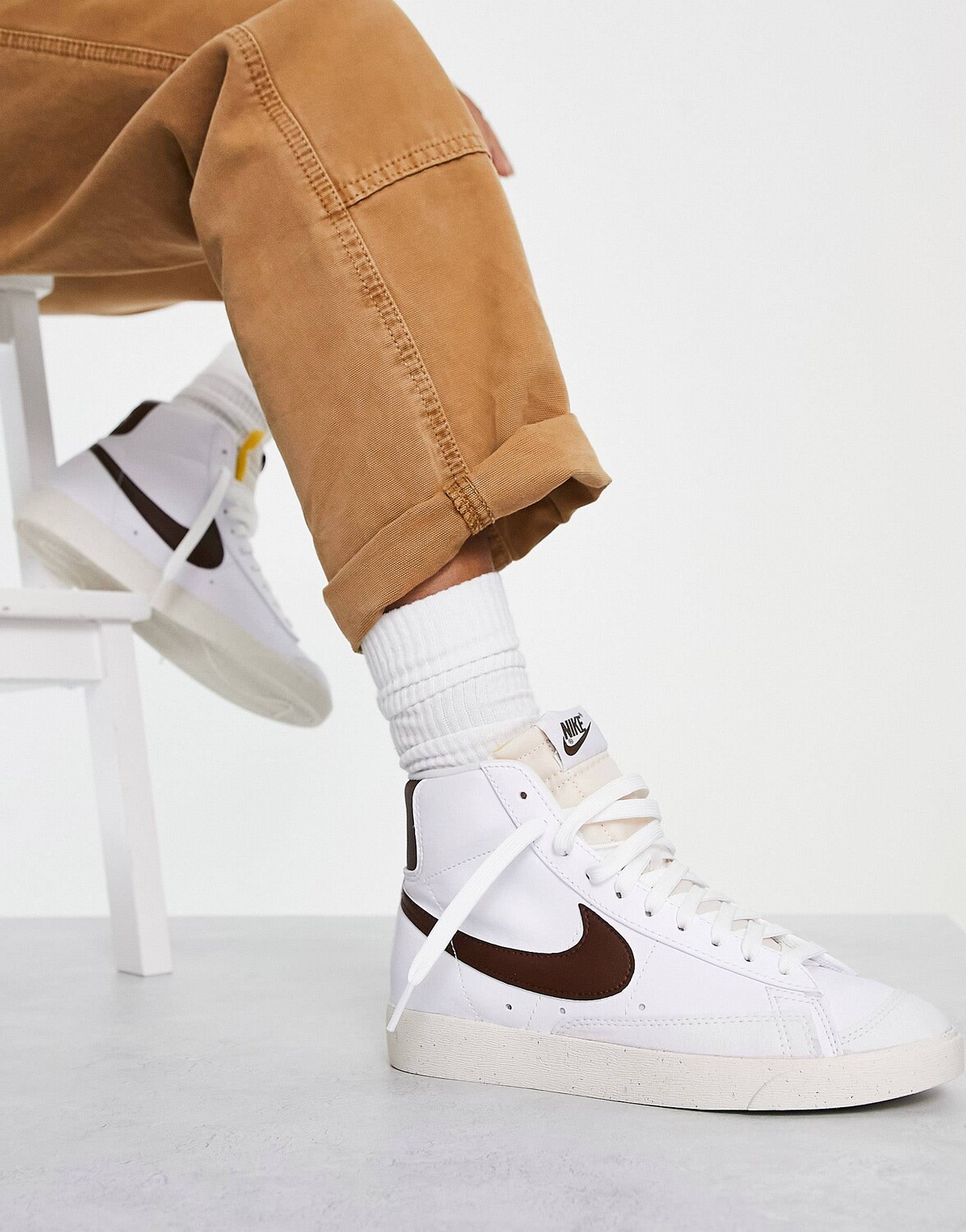 

Кроссовки Nike Blazer Mid '77 Next белого и коричневого цвета какао, Коричневый