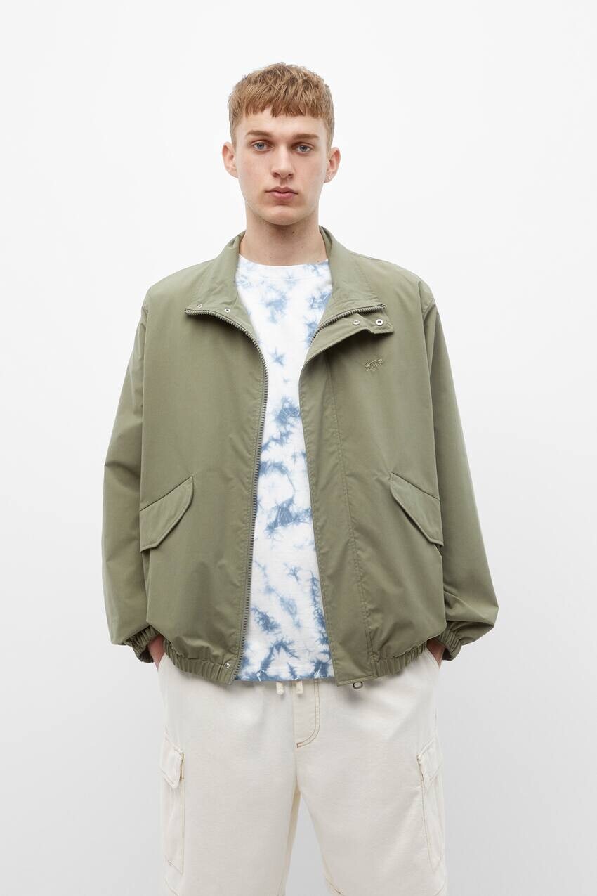 

Бомбер с высоким воротником Pull&Bear, хаки