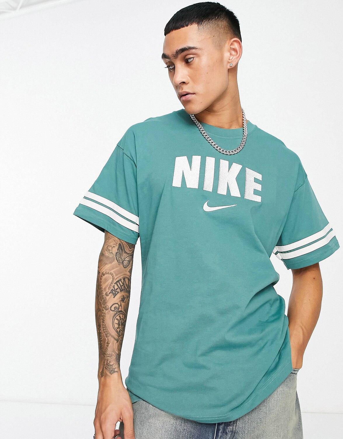 

Зеленая футболка Nike Retro