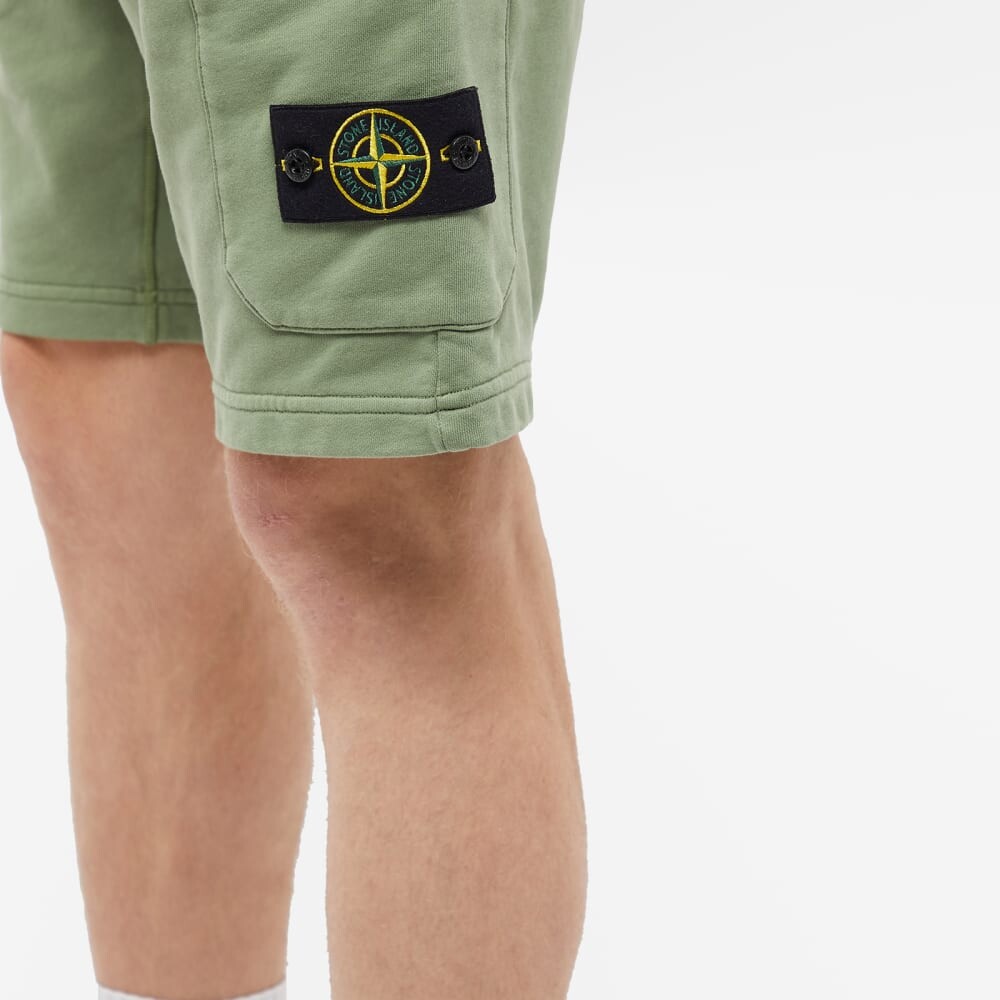 

Спортивные шорты Stone Island, окрашенные в готовом виде