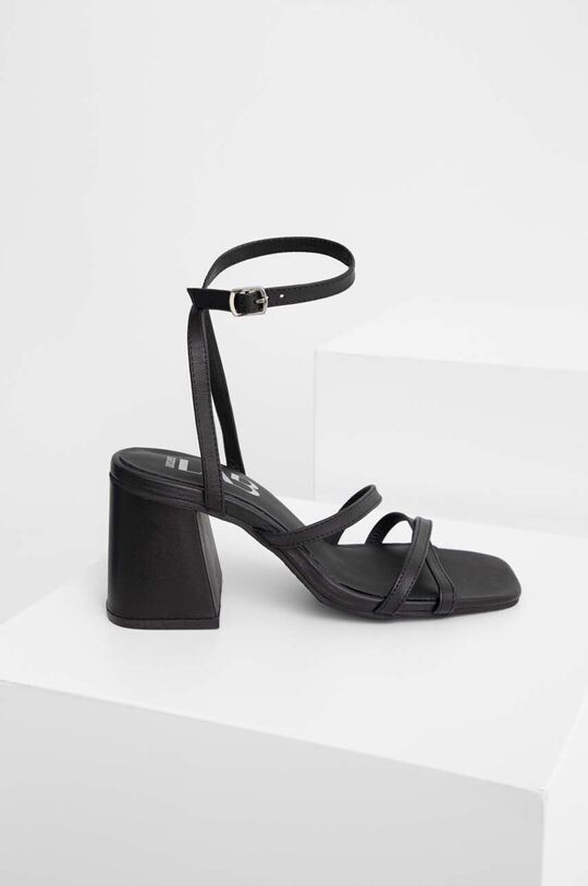 

Кожаные босоножки Answear Lab, черный
