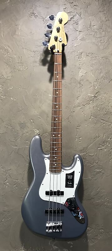 

Fender Players Series Jazz Bass Silver с Pau Ferro