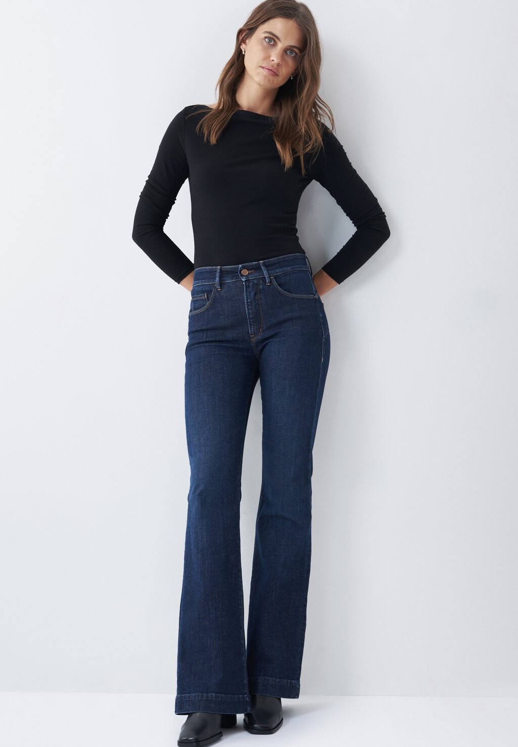 

Джинсы расклешенные Salsa Jeans