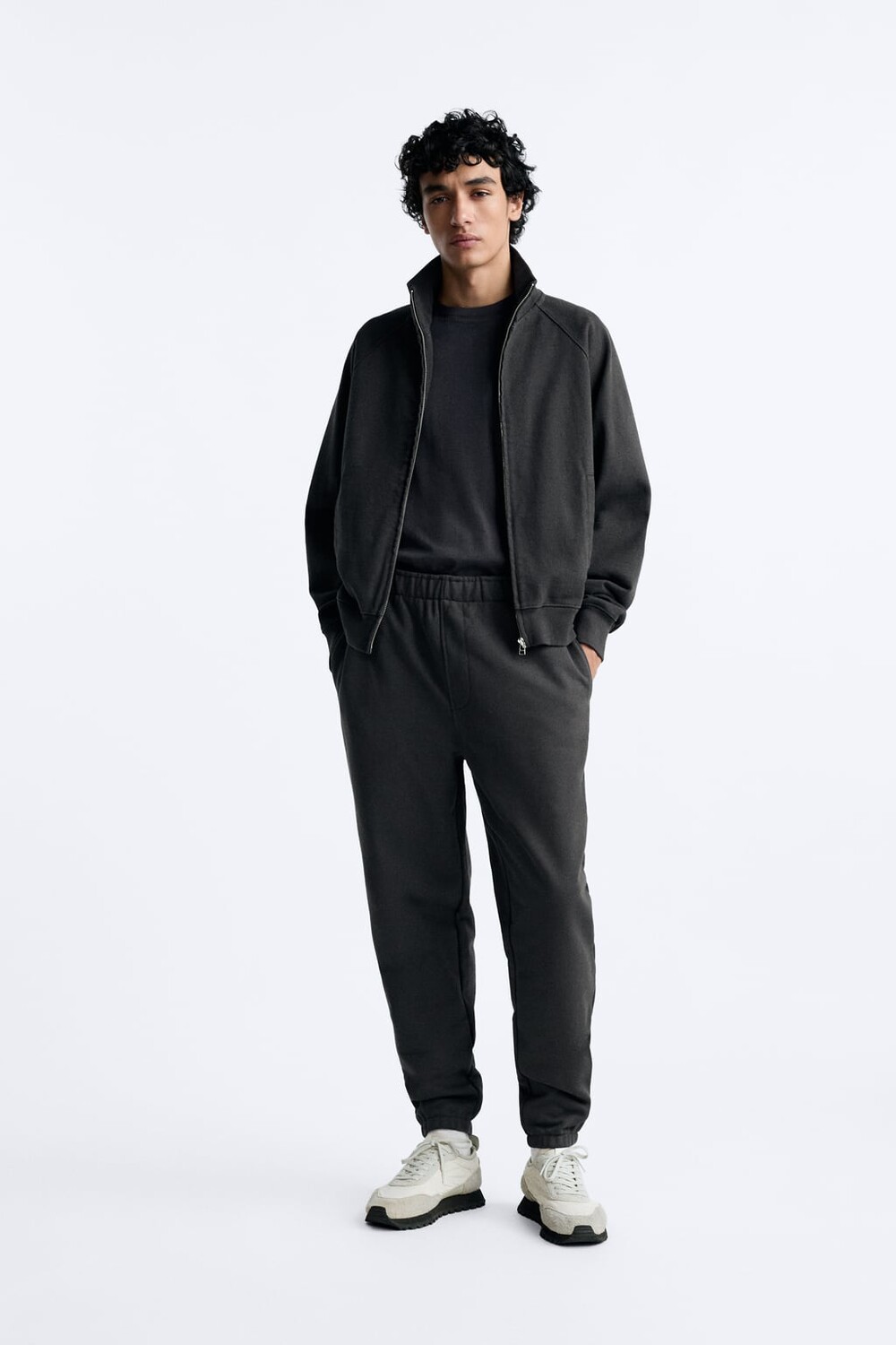 

Тяжелая куртка на молнии ZARA, угольный