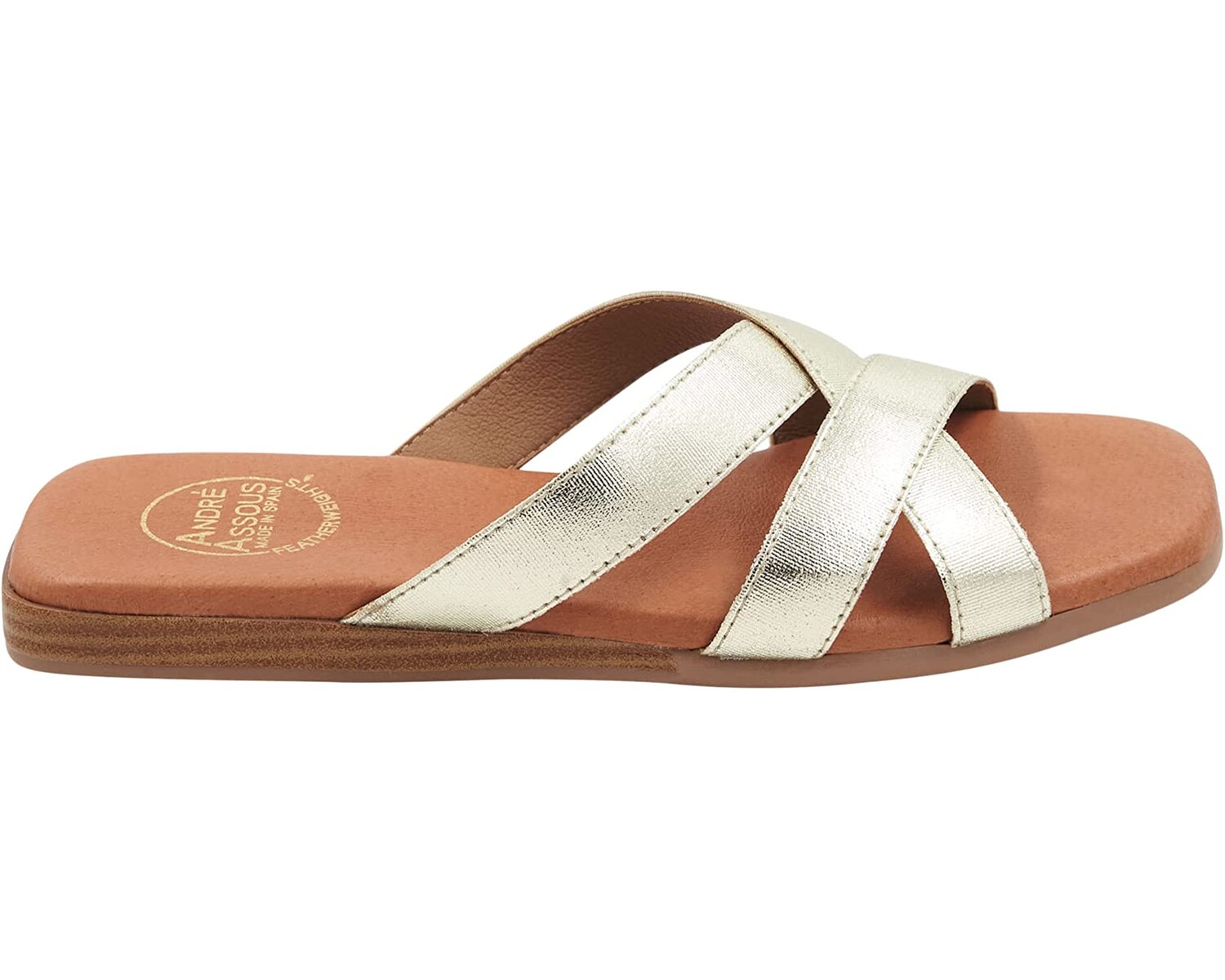 

Сандалии Koral Featherweight Flat Sandal Andre Assous, платино