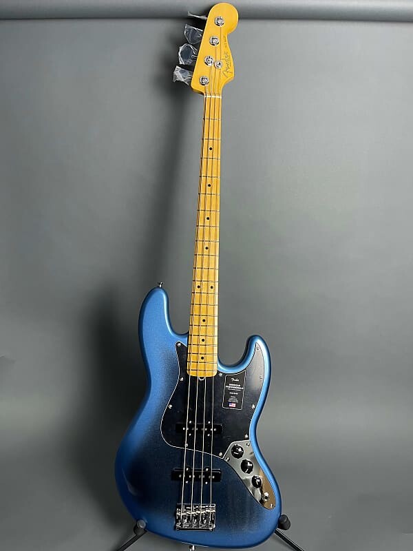 

Fender American Professional II Jazz Bass - Темная ночь