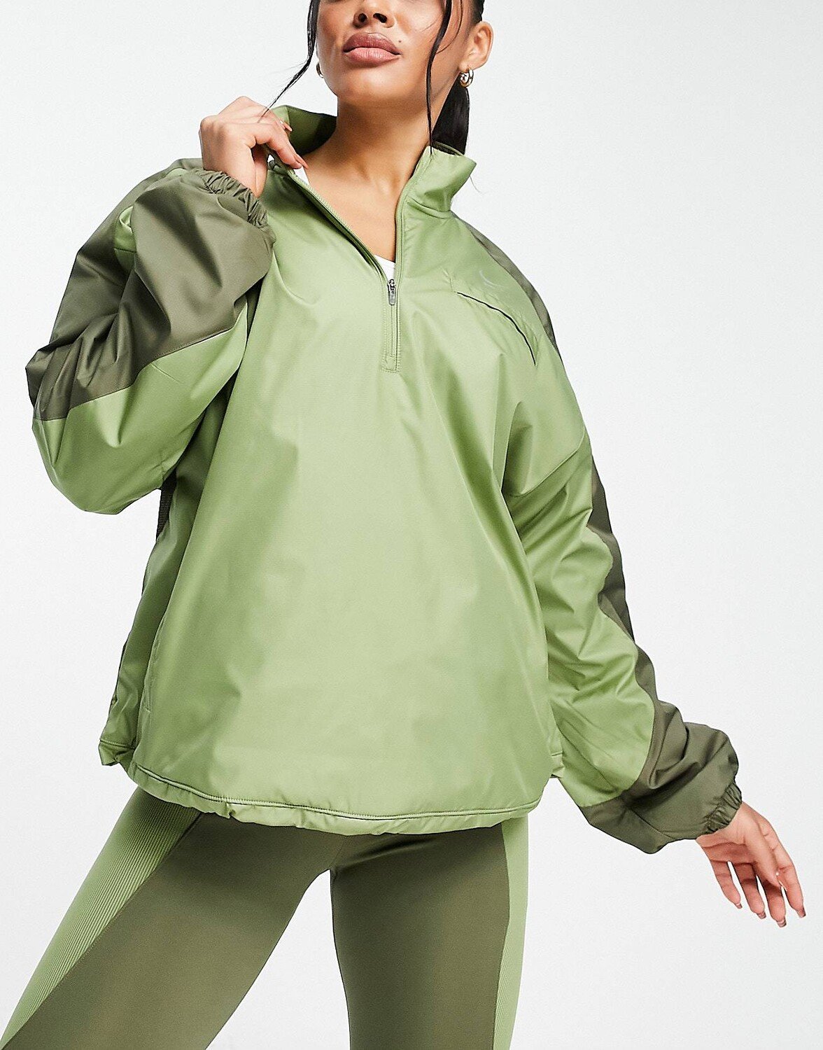 

Футболка Nike Running Air Dri-FIT на молнии цвета хаки