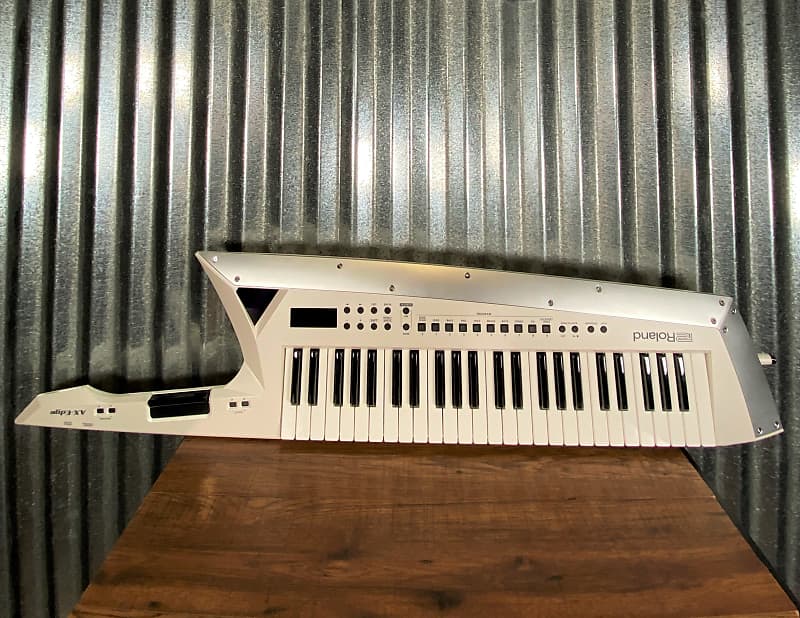 Синтезатор Roland AX-EDGE 49 Keytar White AX-EDGE-W синтезатор roland ax edge white