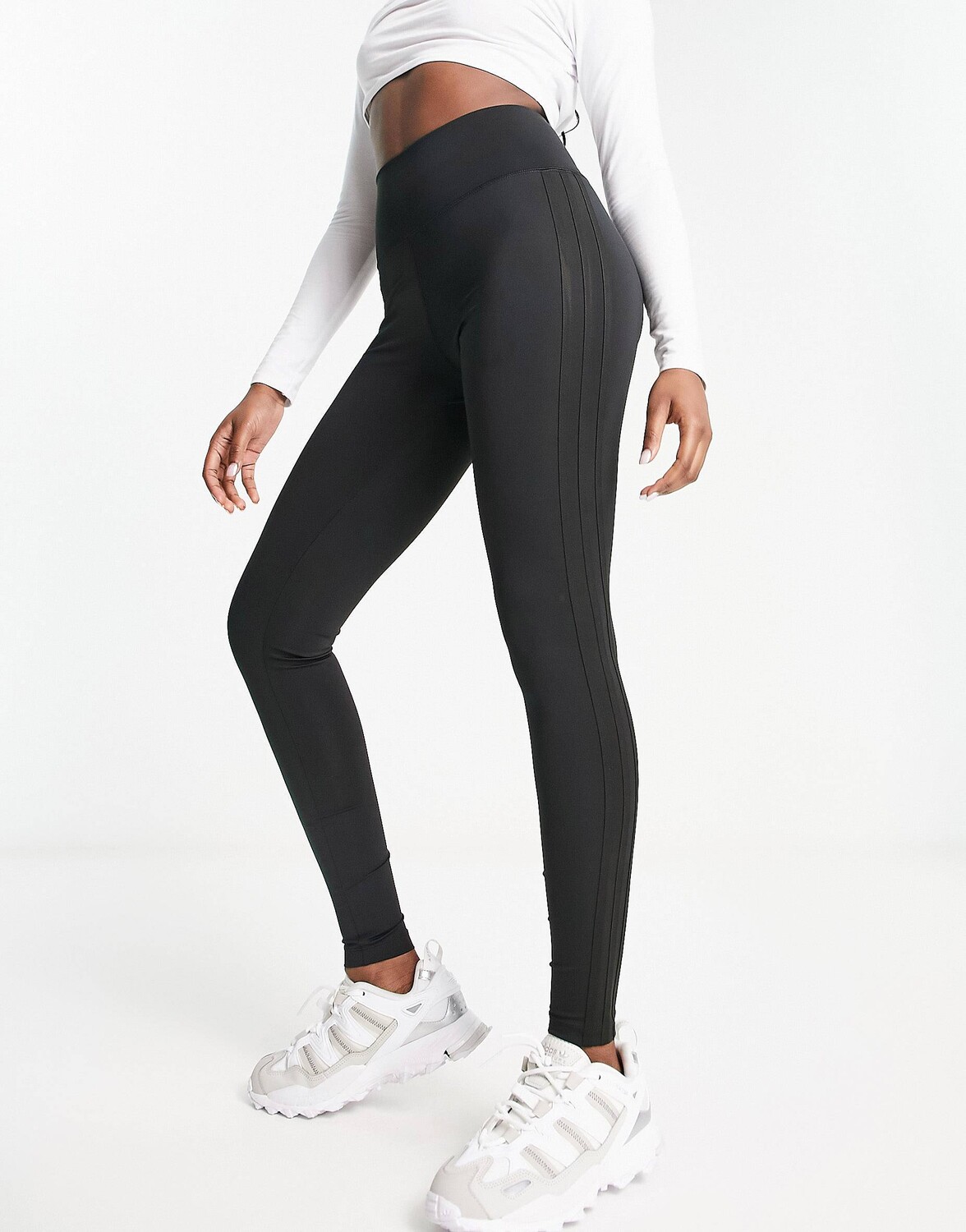 

Черные леггинсы adidas Originals adicolor