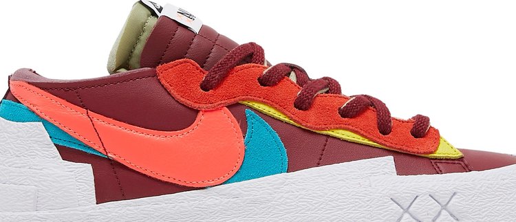 Кроссовки Nike KAWS x sacai x Blazer Low 'Team Red', красный ...