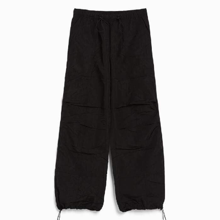 

Брюки Bershka Nylon Parachute, черный