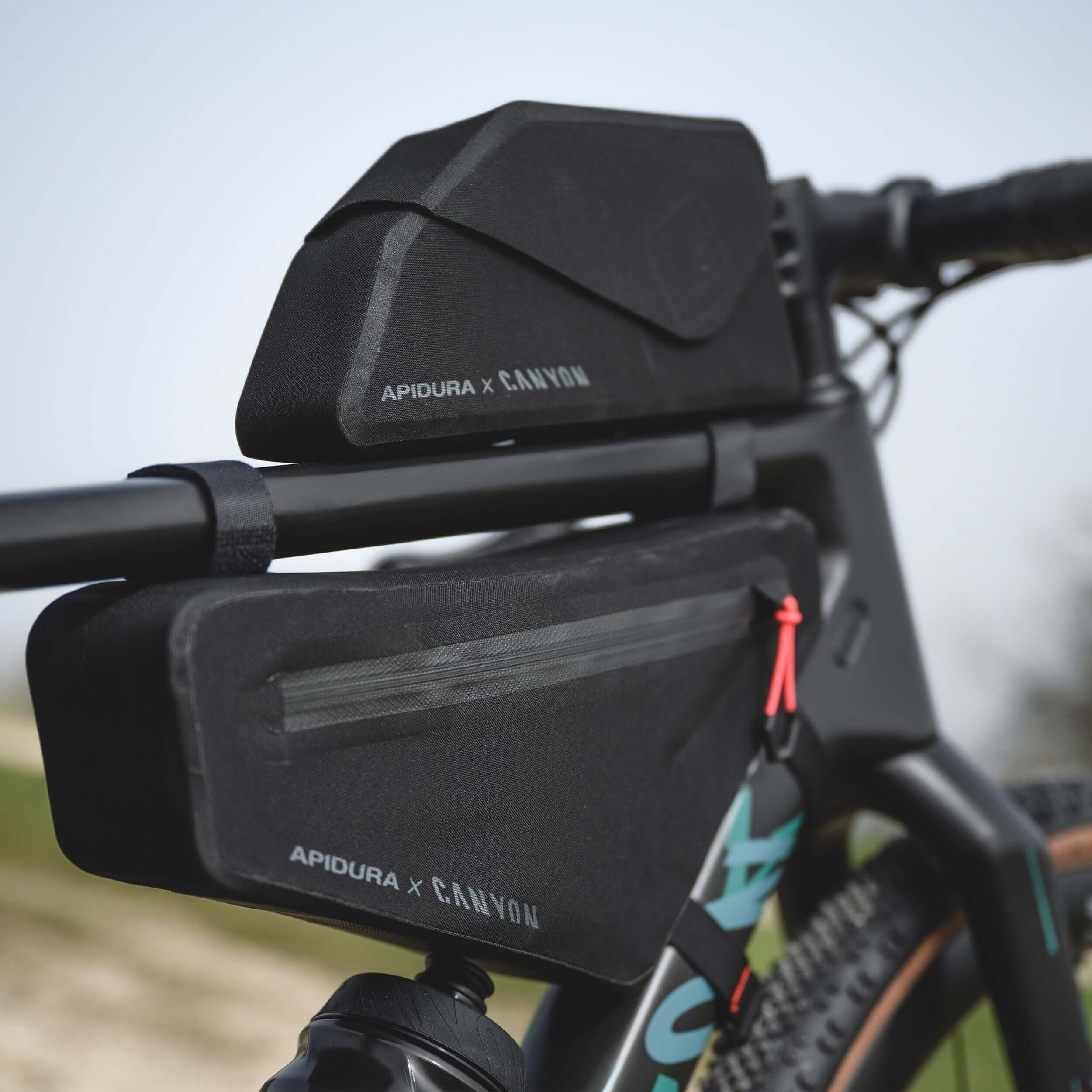 Сумка для велосипедов Apidura X Canyon Frame Pack, черный – заказать из-за  рубежа в «CDEK.Shopping»