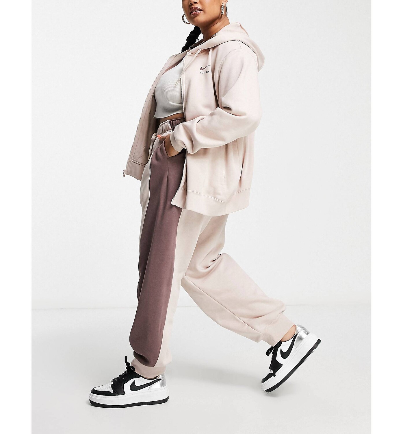 

Флисовые джоггеры Nike Air Plus из камня, Серый