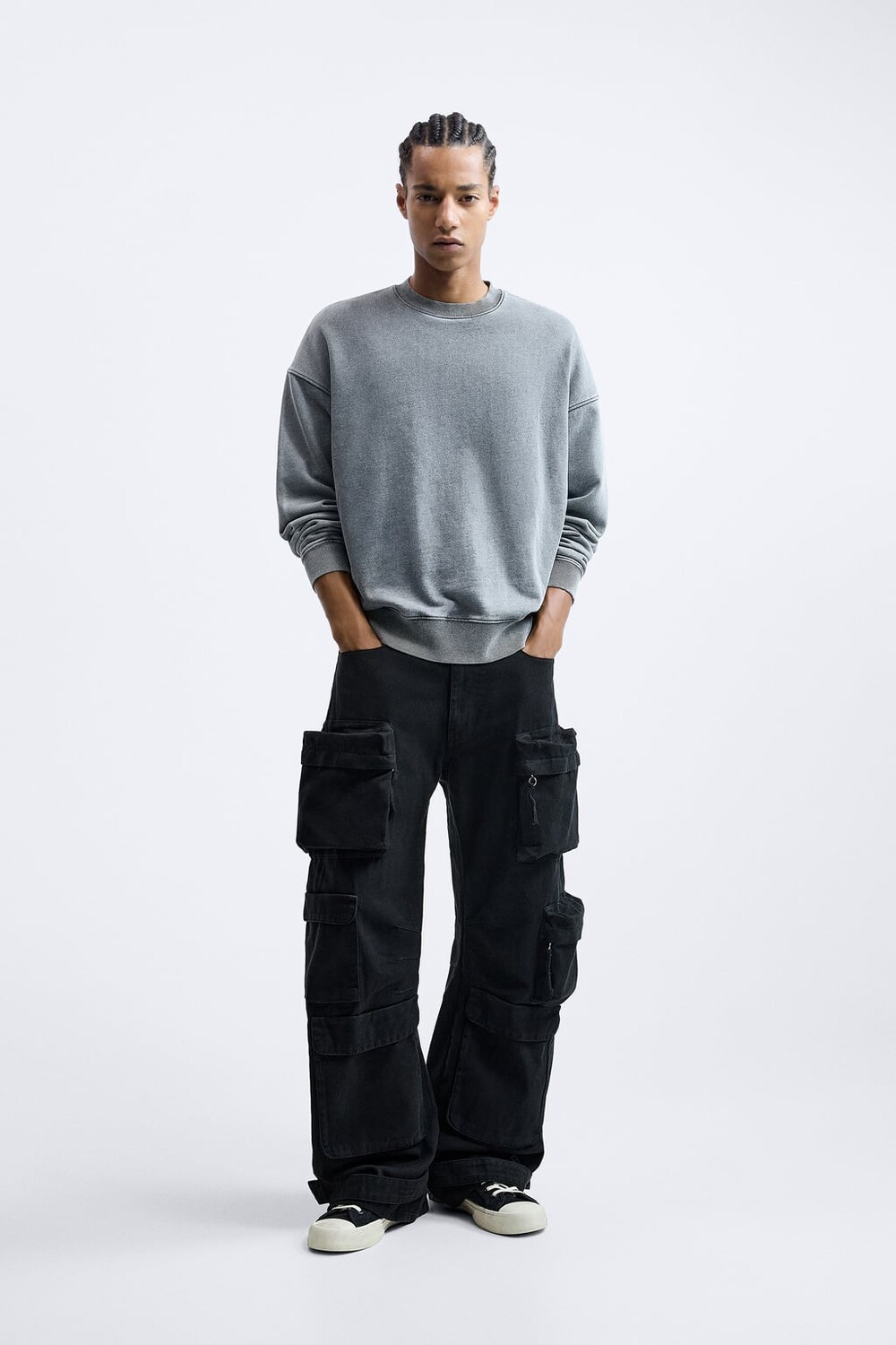 

Практичные джинсы с карманами ZARA, черный