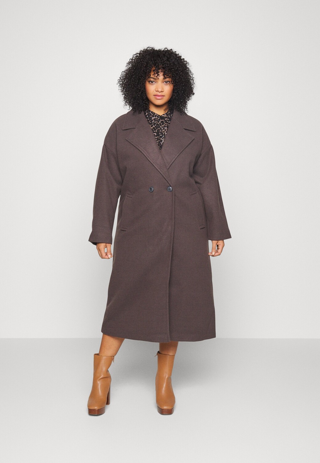 

Пальто классическое Vero Moda Curve, кофеный, Серый