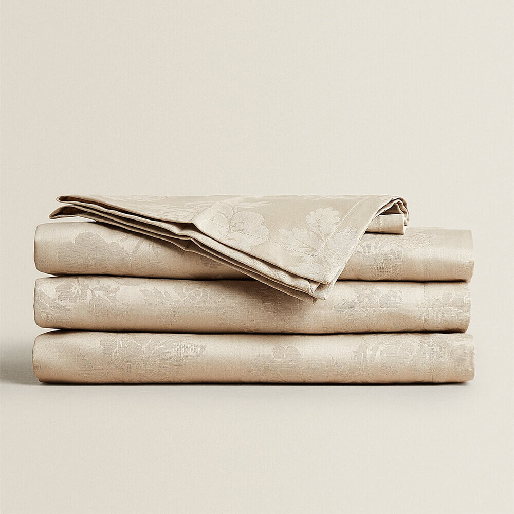 

Жаккардовая скатерть Zara Home с цветочным узором, натуральный