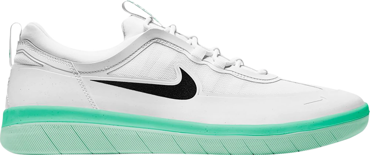 цена Кроссовки Nike Nyjah Free 2 SB 'White Green Glow', белый