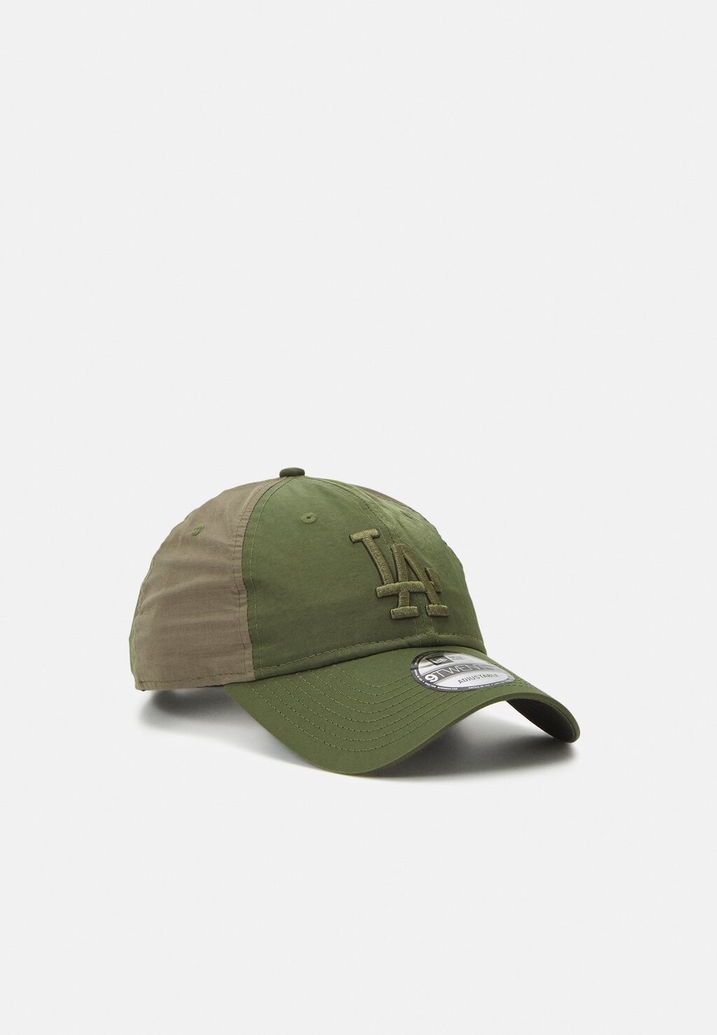 

Бейсболка New Era