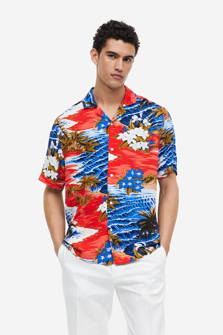

Курортная рубашка свободного кроя с узором H&M, красные/пальмы