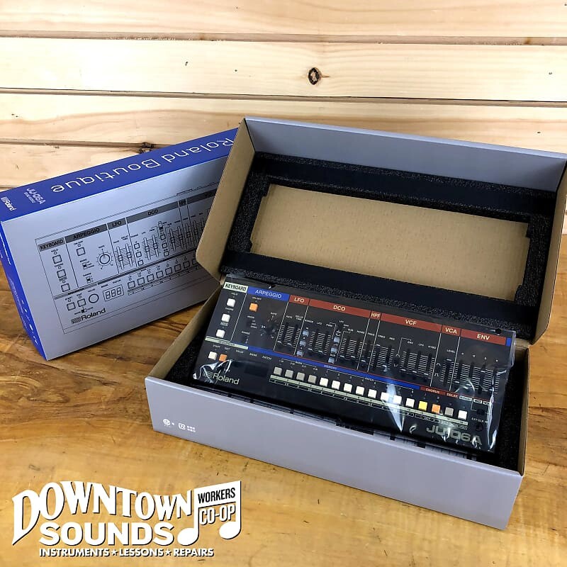 

Синтезатор звукового модуля Roland Boutique JU-06A