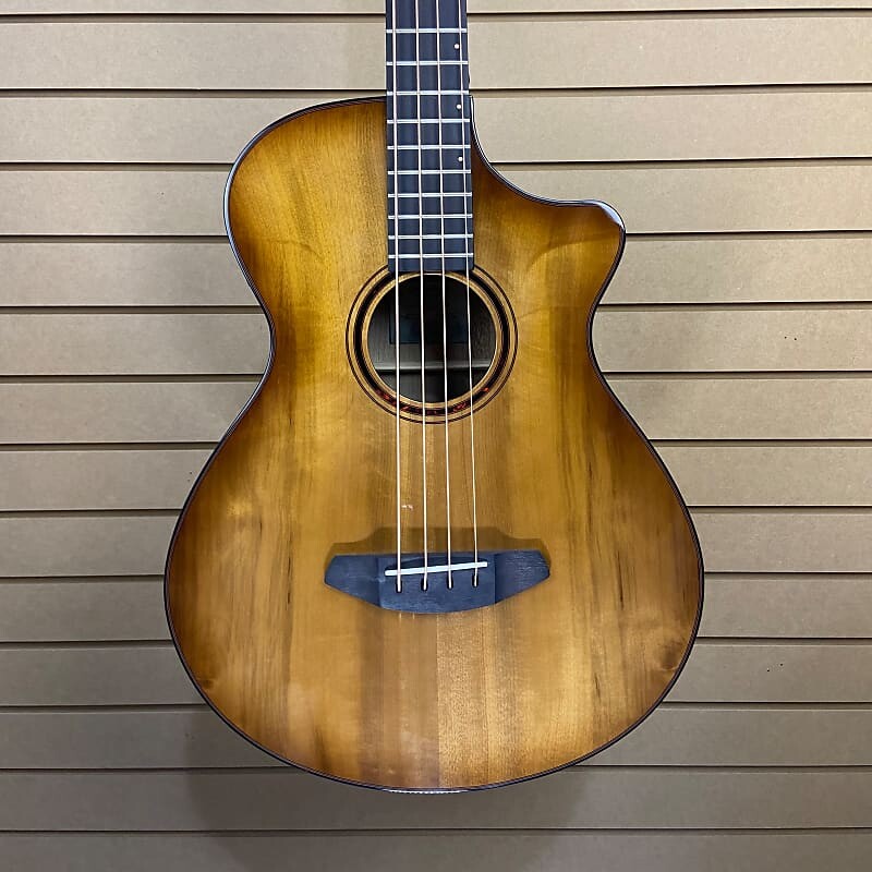 

Электроакустическая бас-гитара Breedlove ECO Pursuit Exotic S Concerto CE - Amber Myrtlewood #511 ECO Pursuit Exotic S Concerto CE Acoustic-Electric Bass Guitar