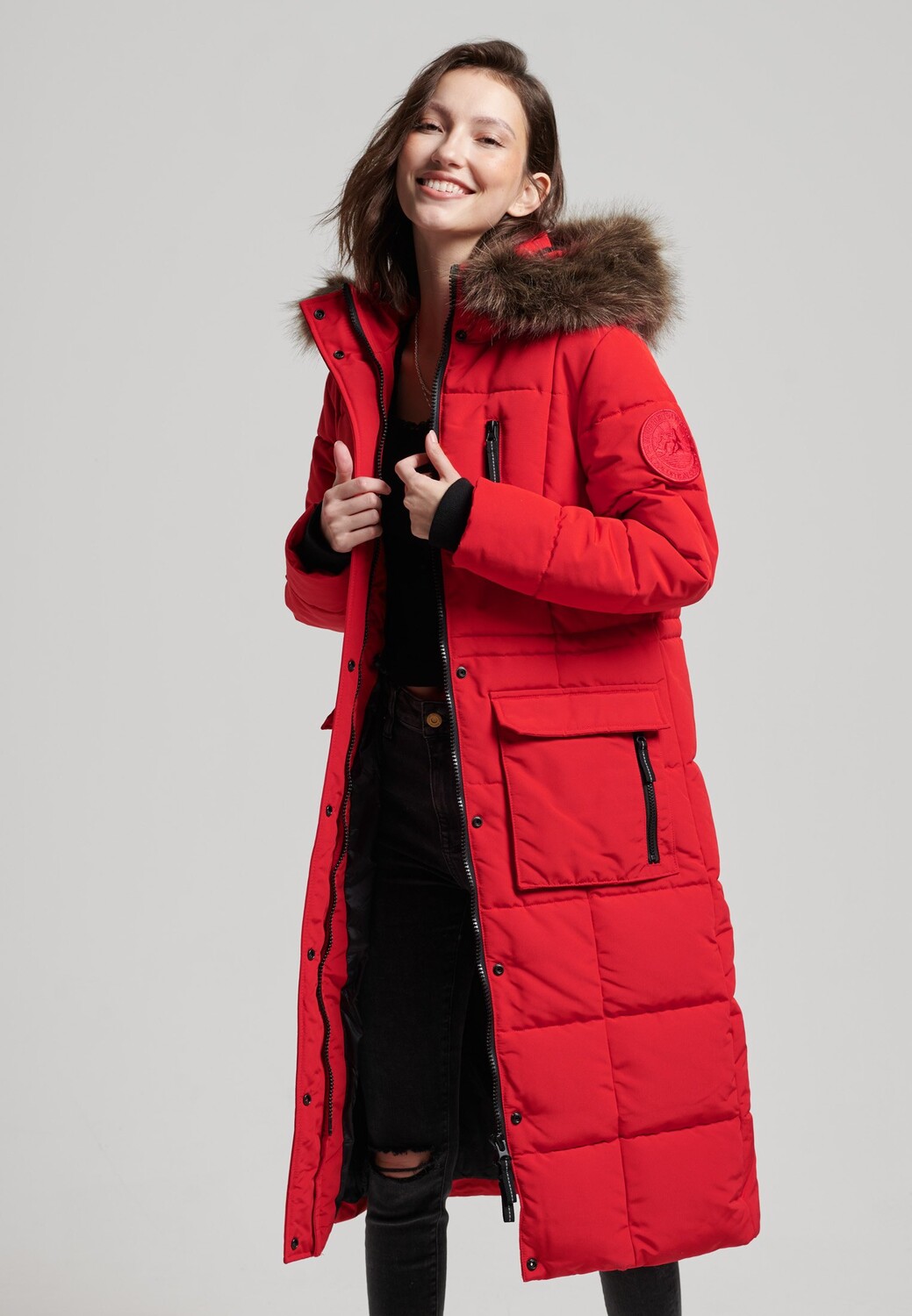 

Пальто зимнее Superdry, красный