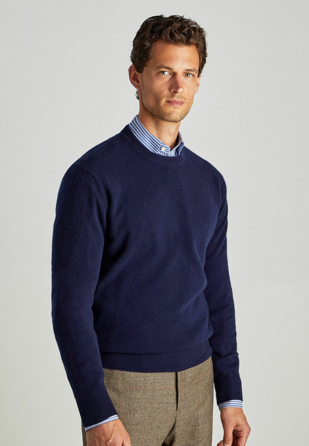 цена Вязаный свитер Façonnable, цвет marine blue