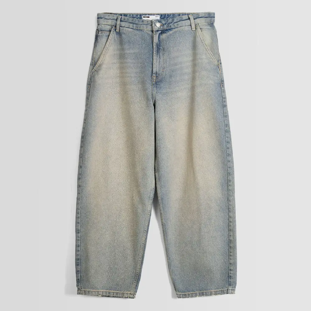

Джинсы Bershka Faded-effect Skater Fit, светло-синий