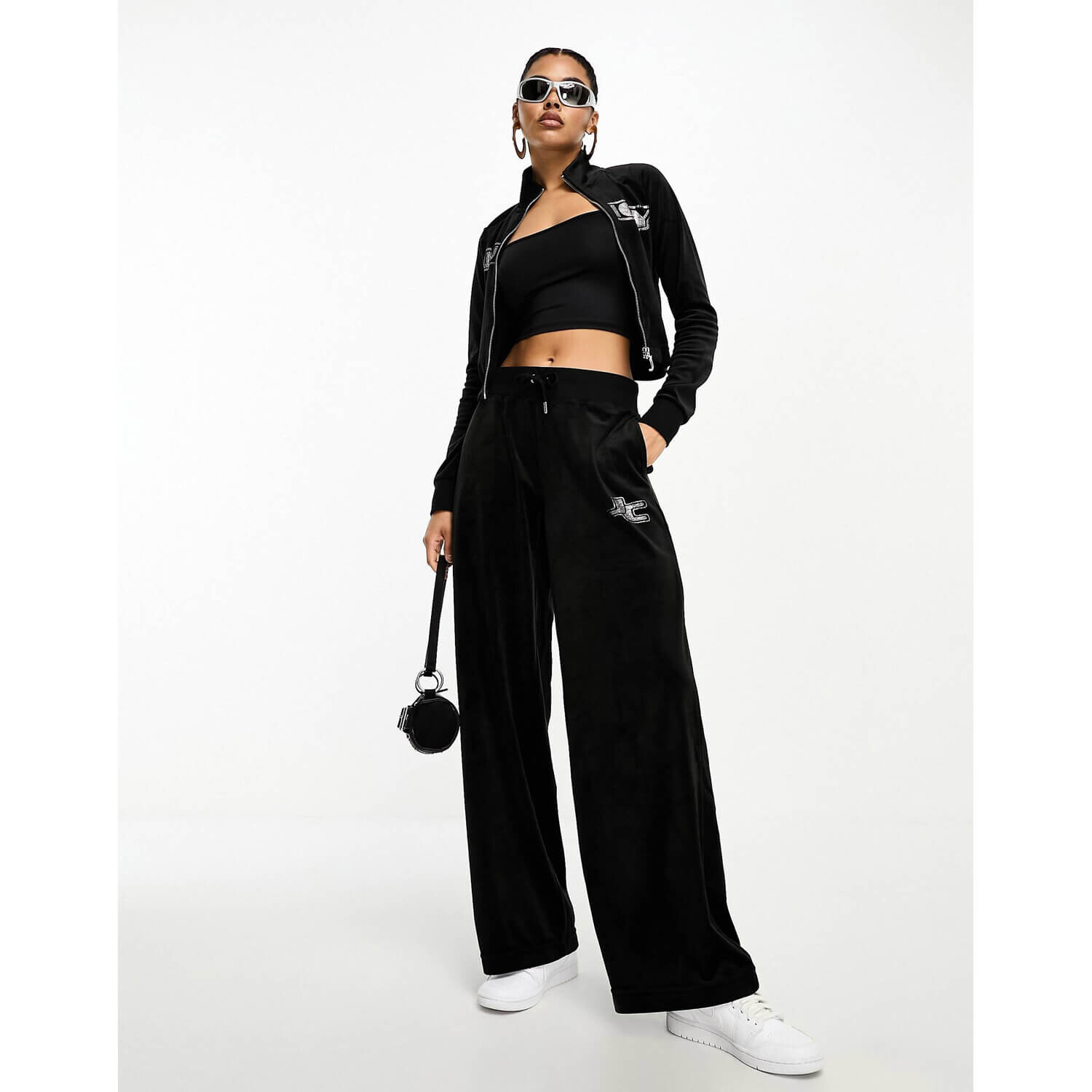 

Брюки Juicy Couture Co-Ord Velour Wide Leg Joggers, черный