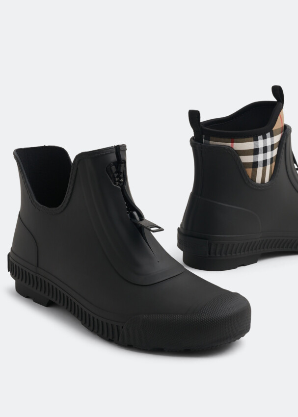 Burberry check outlet rain boots