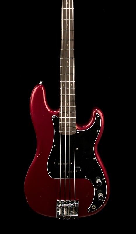 

Fender Nate Mendel P Bass - Candy Apple Red #92884