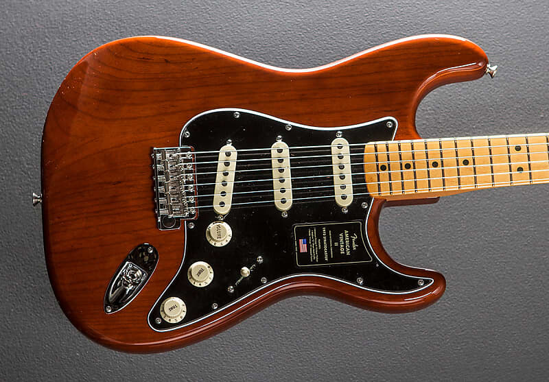 

American Vintage II 1973 Stratocaster - Мокко с кленом Fender American II Stratocaster - Mocha w/
