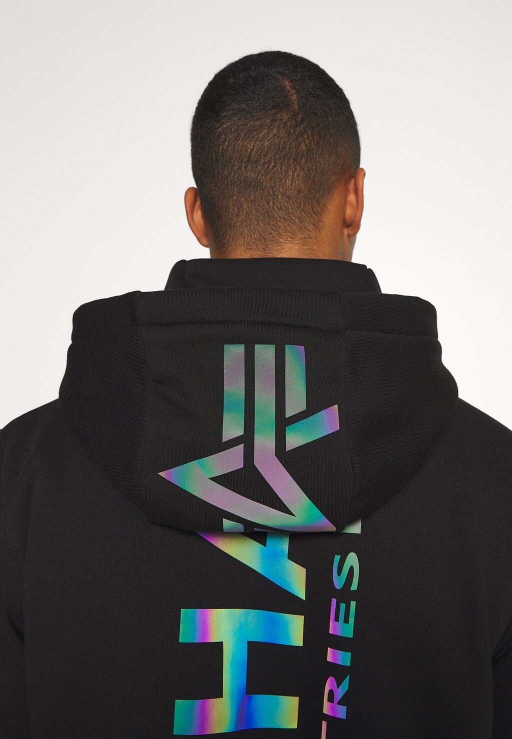 

Свитер Back Print Hoody Rainbow Print Alpha Industries, черный