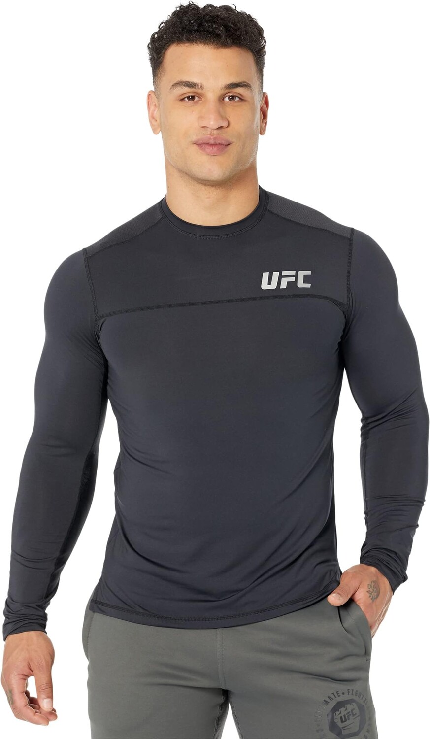 

Футболка с круглым вырезом и длинными рукавами UFC, черный