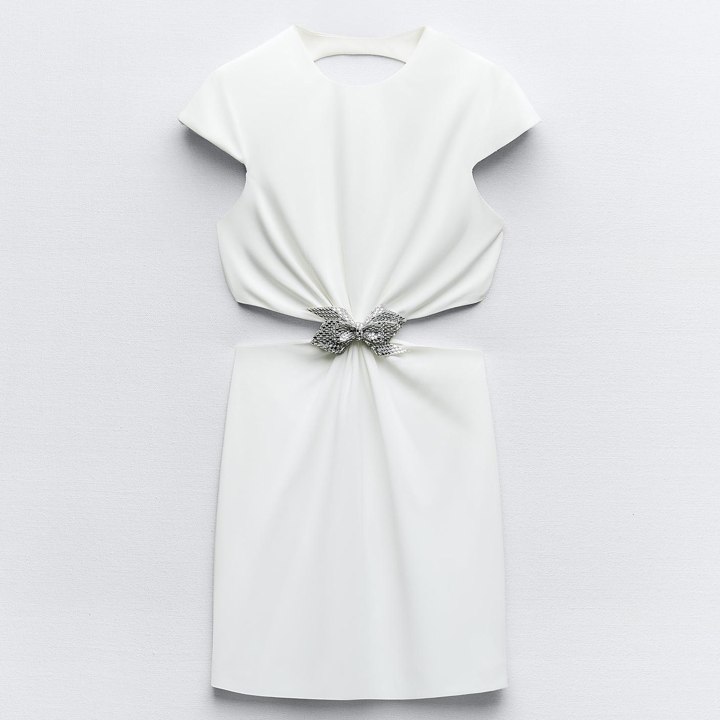 цена Платье Zara Open-back With Rhinestone Bow, белый