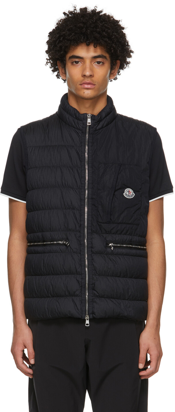 

Темно-синий пуховый жилет с накидкой Moncler